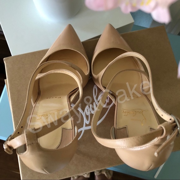 Louboutin Crissos Nude Pointy Toe Pumps - Picture 4 of 8